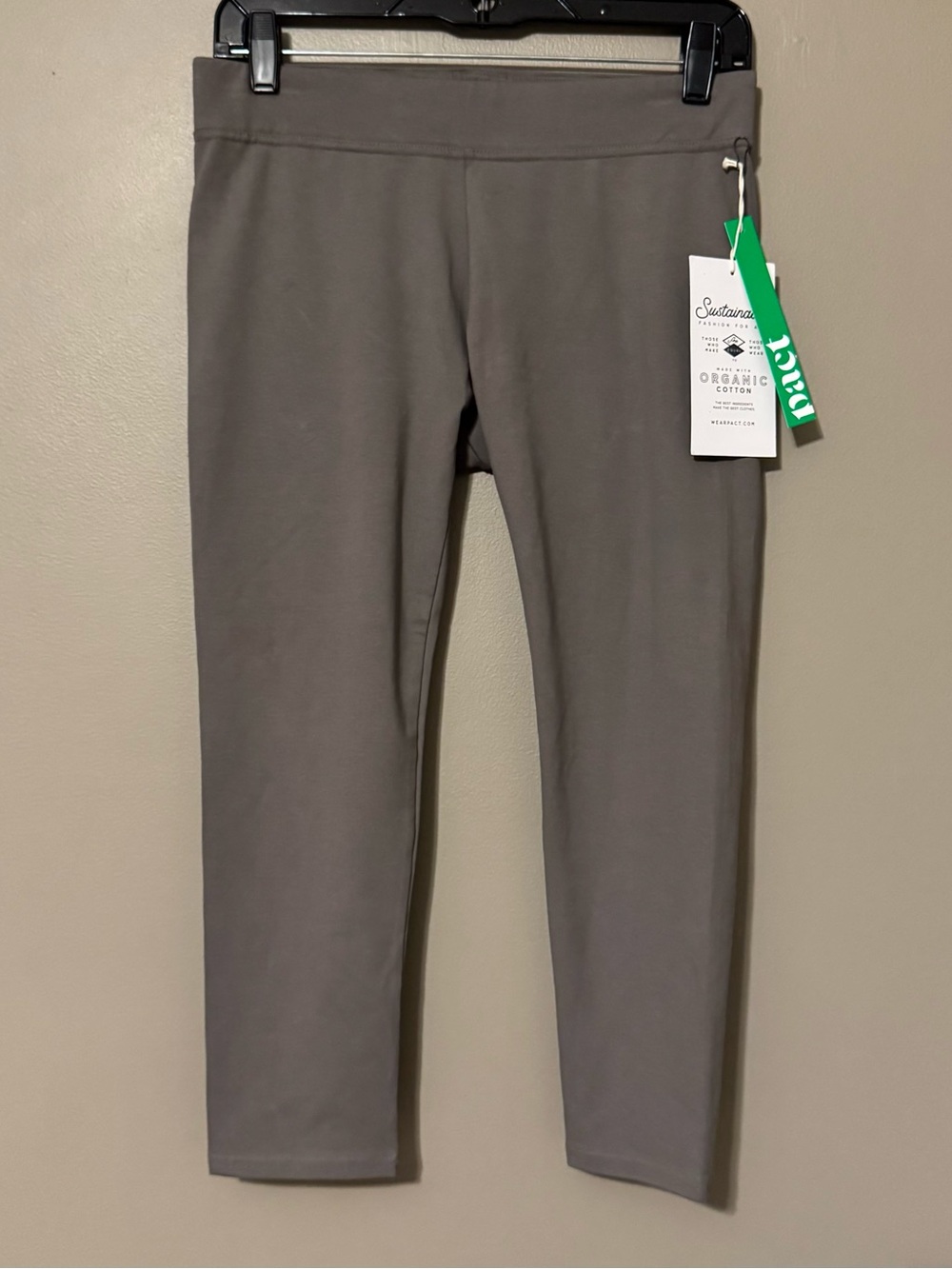 PACT On The Go Cropped Capri Leggings Gray Organic Cotton Womens Medium NWT
